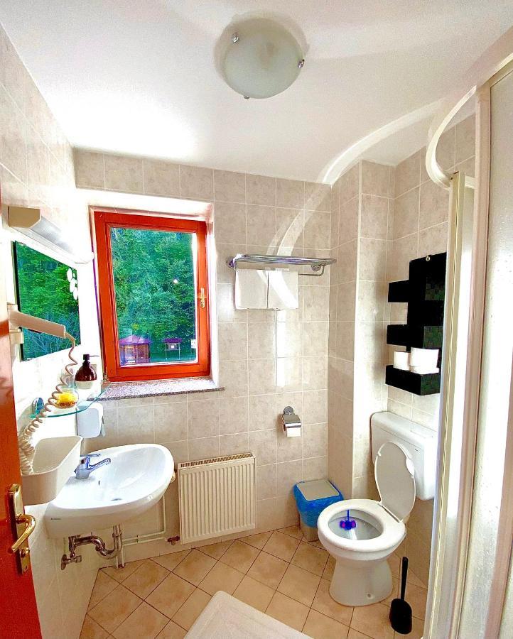 Guesthouse Pri Cebelici Lukovica pri Domžalah Eksteriør billede