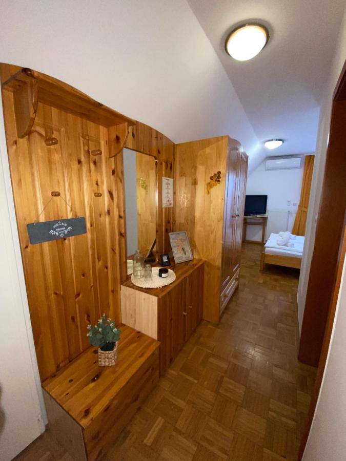 Guesthouse Pri Cebelici Lukovica pri Domžalah Eksteriør billede