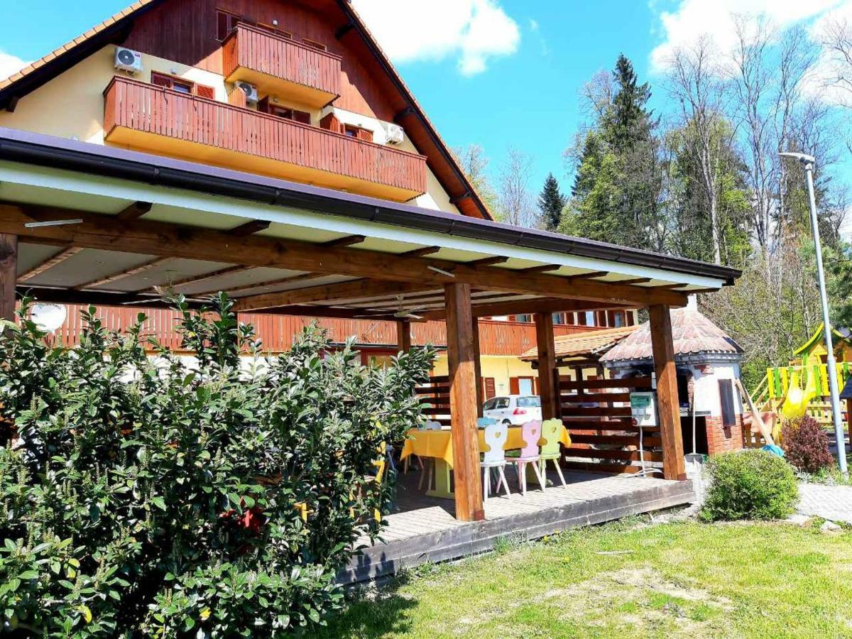 Guesthouse Pri Cebelici Lukovica pri Domžalah Eksteriør billede